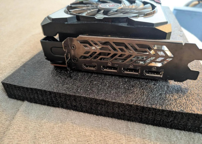 predam-phantom-gaming-rx-6800-xt-16gb-big-1