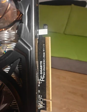 gigabyte-r9-290x-gv-r929xoc-4gd-big-2