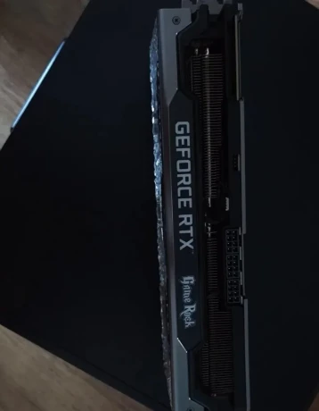 palit-gamerock-rtx-3080-10gb-big-2