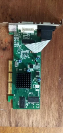 sapphire-radeon-7000-64mb-64bit-ddr-big-0