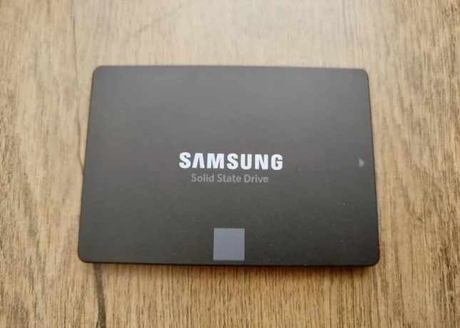 25-ssd-samsung-870-evo-big-0