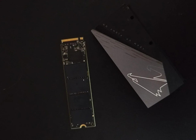 crucial-p2-2tb-nvme-big-1