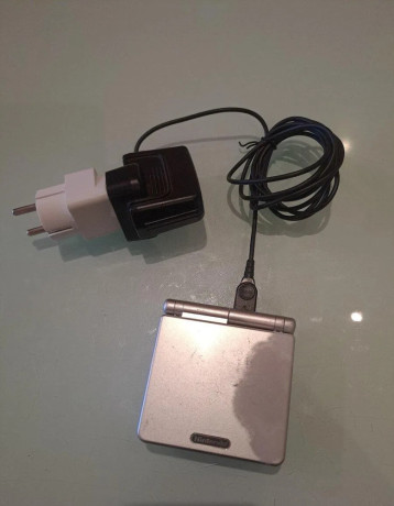 gameboy-advance-sp-big-4