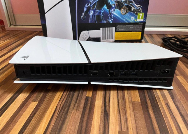 ps-5-slim-digital-1tb-big-2