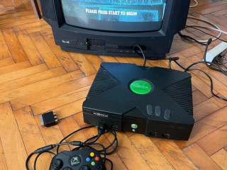 microsoft-xbox-classic-hra-a-ovladac