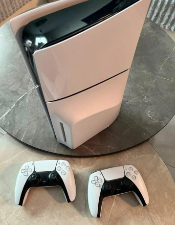 ps5-slim-2-ovladace-este-v-zaruke-big-0