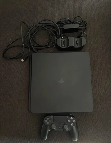 playstation-4-hry-dobijacia-stanica-big-0