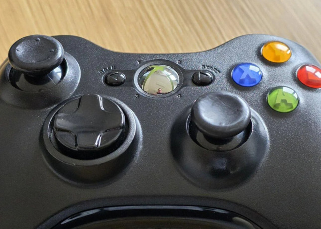 original-bezdrotovy-ovladac-na-xbox-360-big-2