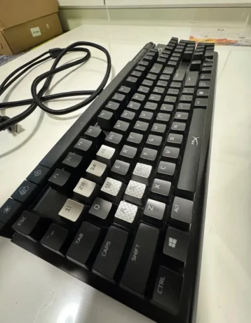 herna-klavesnica-hyperx-alloy-elite-big-1