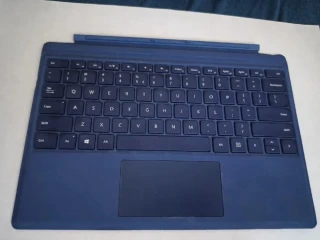 klavesnica-nabijacka-pero-port-ext-ms-surface-pro-4-5