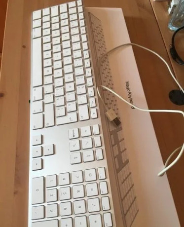 apple-magic-keyboard-big-1