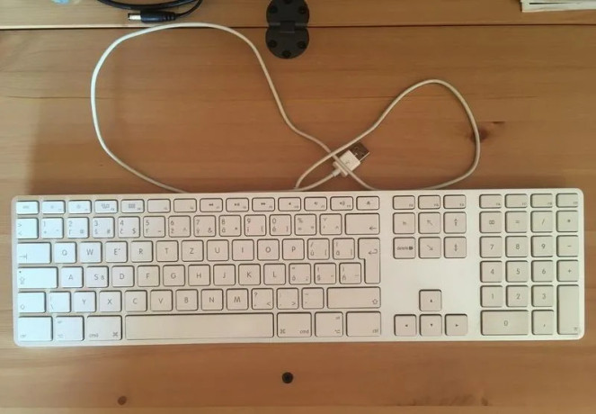 apple-magic-keyboard-big-0
