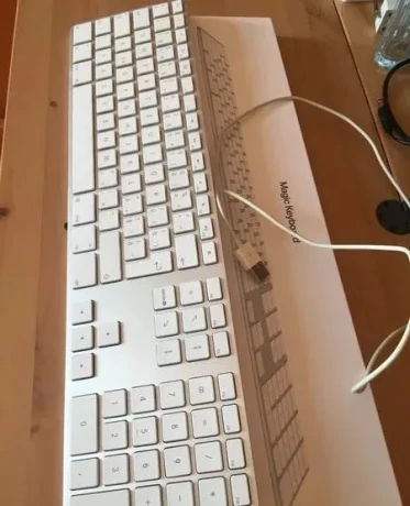 apple-magic-keyboard-big-1