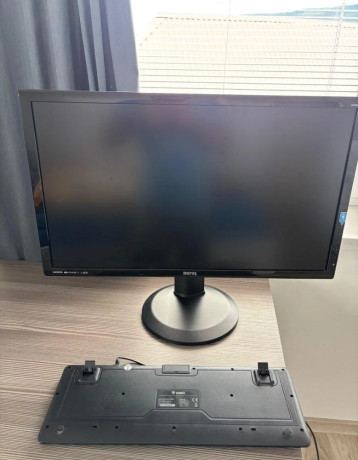 monitor-benq-gw2765-klavesnica-yenkee-130-eur-big-2
