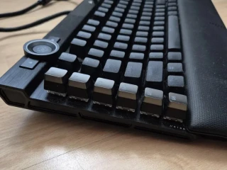 corsair-k100-rgb-optical-mechanical-gaming