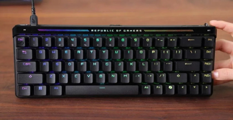 asus-rog-falchion-ace-hfx-big-0