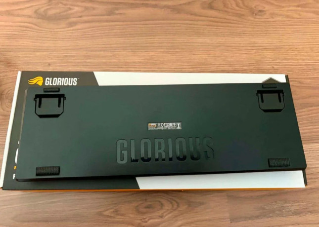 herna-mechanicka-klavesnica-glorious-gmmk-2-big-2