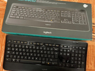logitech-k800-wireless-illuminated-klavesnica