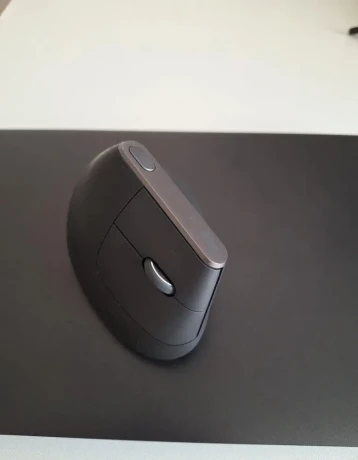 logitech-mx-vertical-big-0