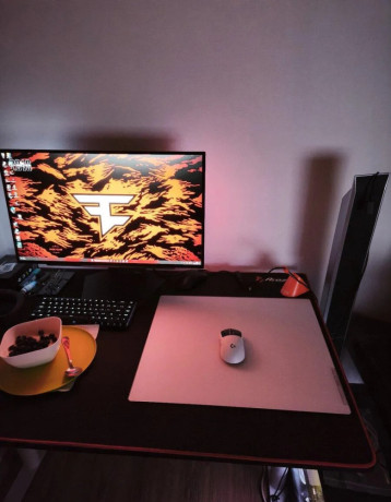 glass-gaming-mousepad-wallhack-big-4