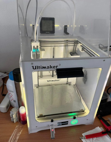 3d-tlaciaren-ultimaker-3-big-1