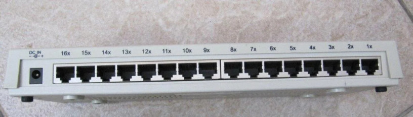 16-portovy-switch-dtk-computer-es3116-big-2