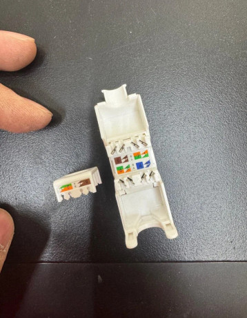 patch-panely-rm-19-1u-120x-keystone-modul-rj45-big-2