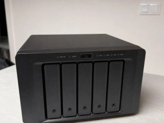 synology-ds1513-5-sachtovy-nas-4-1-tb-wd-red