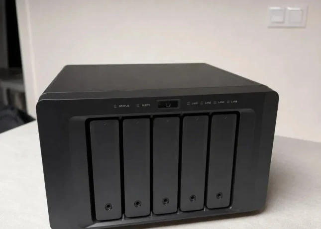 synology-ds1513-5-sachtovy-nas-4-1-tb-wd-red-big-0