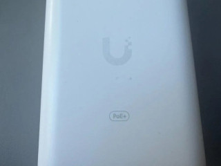 ubiquiti-upoeat-gigabit-poe-injektor-8023at-30w-2-ks
