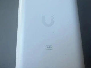 ubiquiti-upoeat-gigabit-poe-injektor-8023at-30w-2-ks
