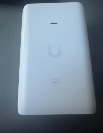 ubiquiti-upoeat-gigabit-poe-injektor-8023at-30w-2-ks-big-0