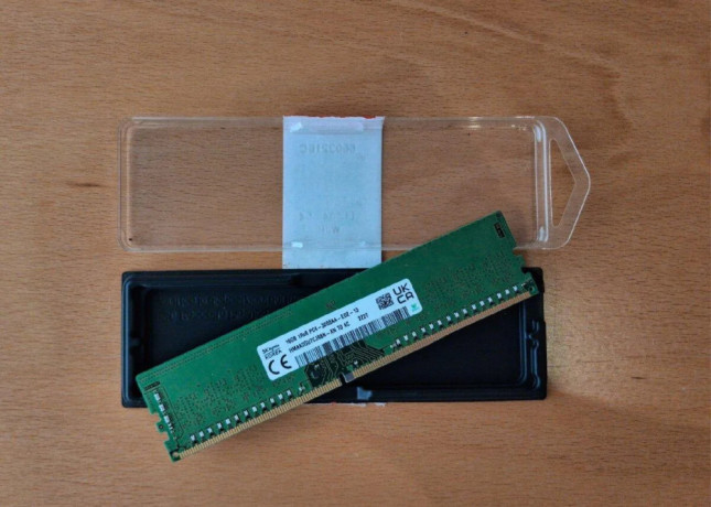 16-gb-ddr4-ecc-udimm-3200-mhz-sk-hynix-hmaa2gu7cjr8n-xn-big-0