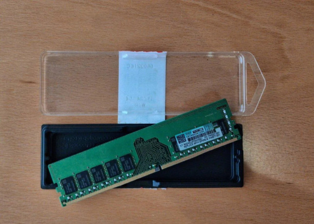 16-gb-ddr4-ecc-udimm-3200-mhz-sk-hynix-hmaa2gu7cjr8n-xn-big-1