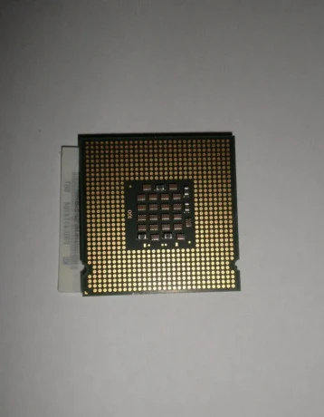 intel-pentium-4-306-ghz-socket-lga775-big-1