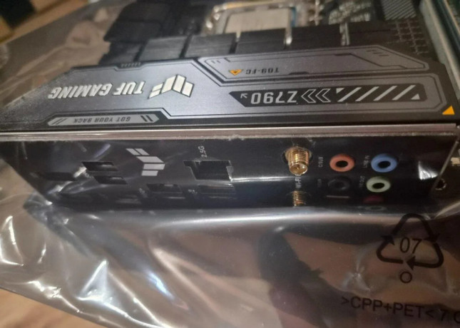 i9-13900kf-z790-plus-wifi-big-3