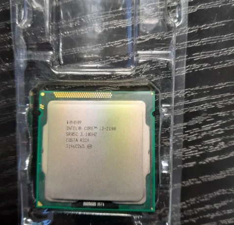 predam-procesory-intel-amd-big-2