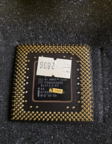 pentium-200mhz-mmx-a-amd-k6-2-500mhz-big-3