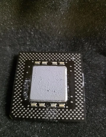 pentium-200mhz-mmx-a-amd-k6-2-500mhz-big-2