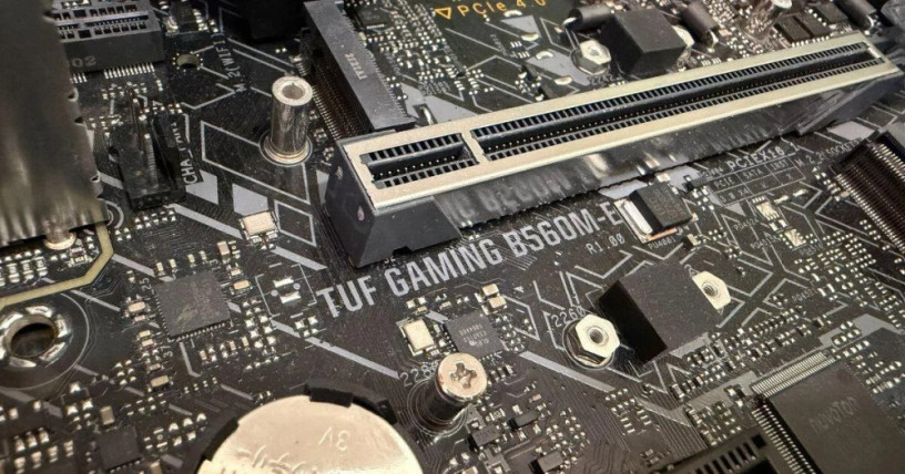 doska-asus-tuf-gaming-b560m-e-socket-lga1200-intel-10-11g-big-2