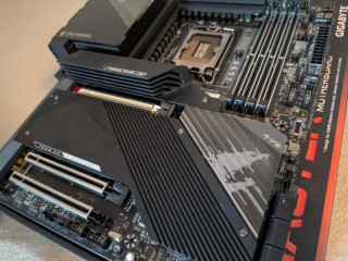 aorus-master-z690-eatx