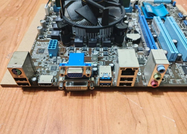 doska-asus-s-procesorom-big-2