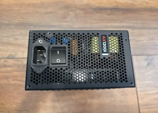 corsair-ax1200i-big-1