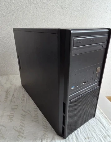 predam-skrinku-coolermaster-big-2
