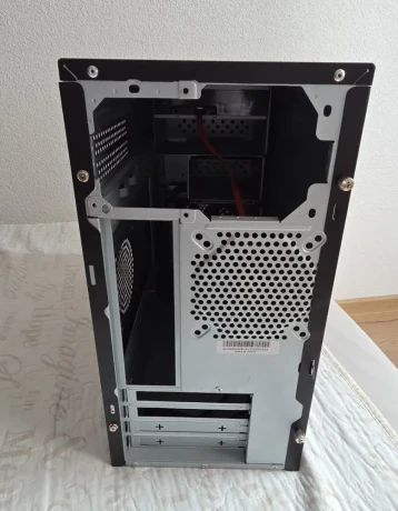 predam-skrinku-coolermaster-big-3