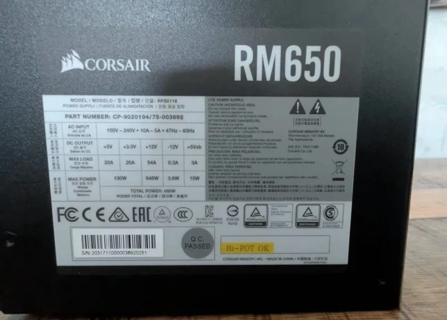 predam-zdroj-corsair-rm650650w-zdroj80-goldzerorpm-mod-big-1