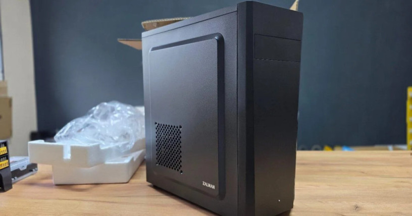 pc-skrinka-zalman-t8-big-2