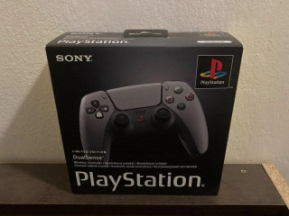 predam-joystick-30th-anniversary-dualsense-na-ps-5-novy
