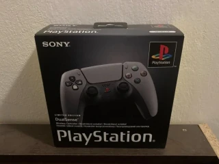 predam-joystick-30th-anniversary-dualsense-na-ps-5-novy