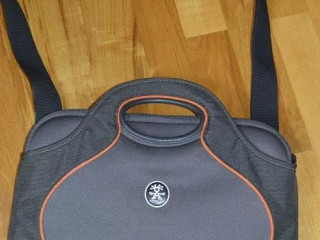 predam-taska-na-notebook-crumpler
